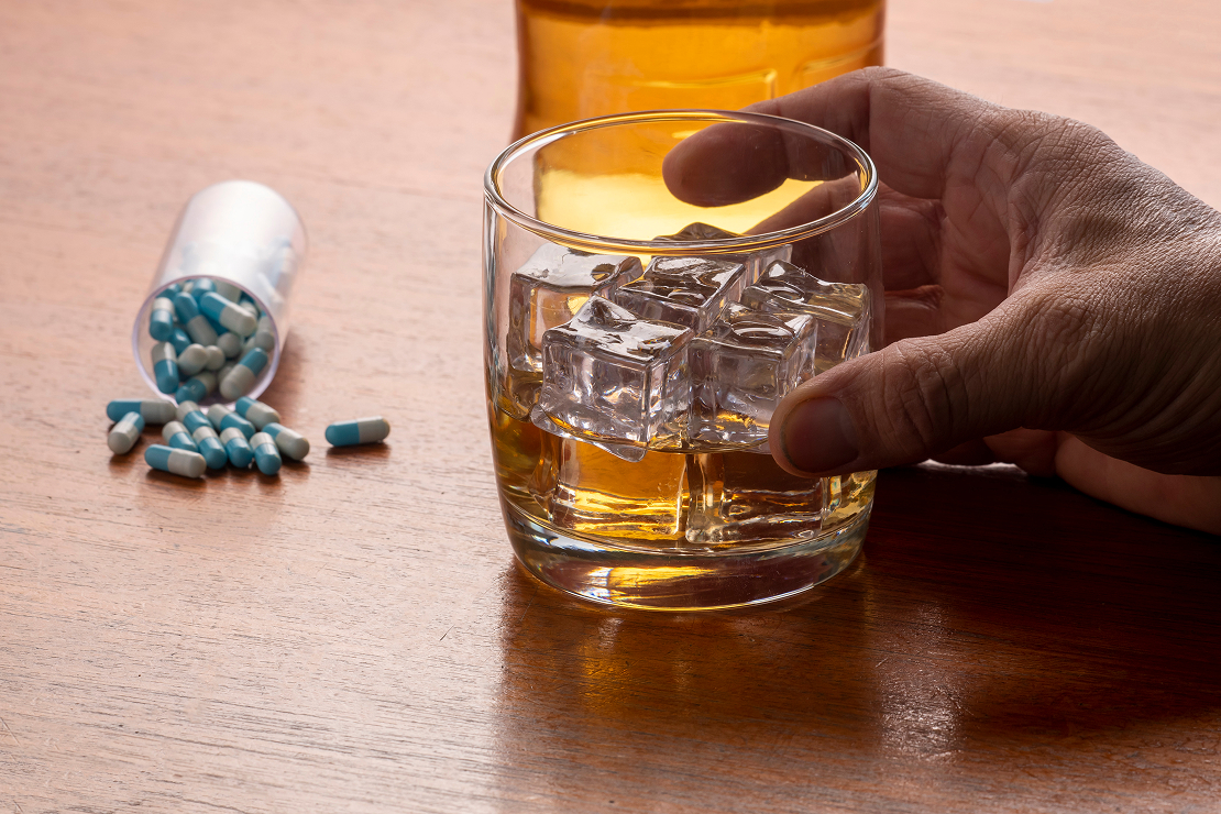 GLP-1 Medications and Alcohol: Safe Guidelines, Risks, and What to Avoid
